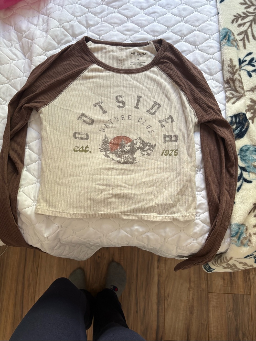 Arizona Outside Nature Club Long Sleeve Raglan Top - Cream & Brown